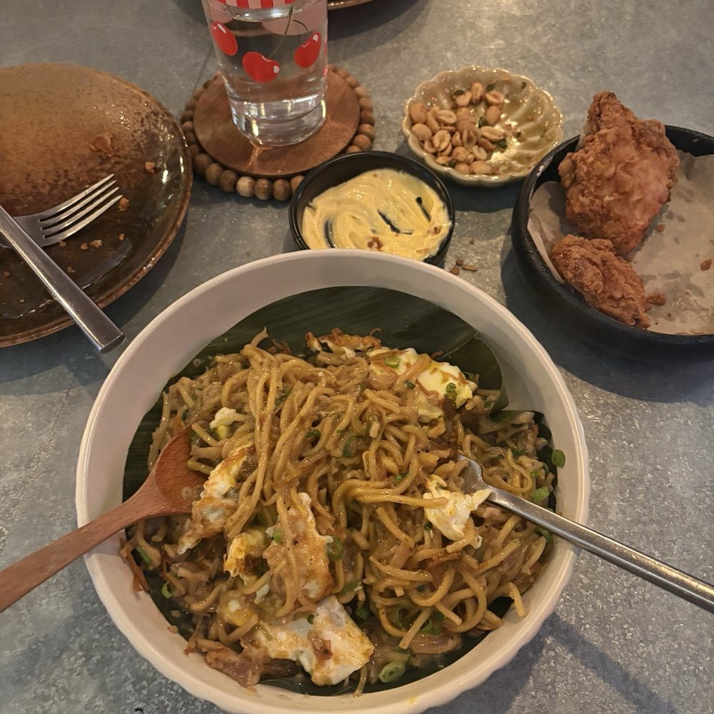Naks - Spreaf: kfc, Mushroom Egg Noodles (Pancit Kabute) - Filipino Near Me - New York, New York Naks - Spreaf: kfc, Mushroom Egg Noodles (Pancit Kabute) - Filipino Near Me - New York, New York