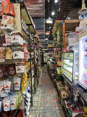 URBAN NATURAL VALLEY MARKET by null