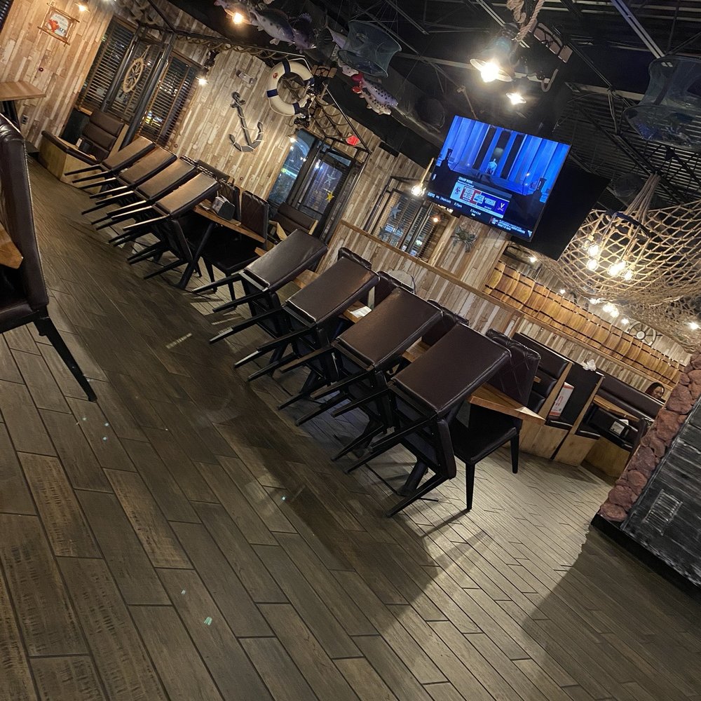 The Twisted Crab - Lynnhaven - Interior/Dining Area - Seafood Near Me - Virginia Beach, Virginia The Twisted Crab - Lynnhaven - Interior/Dining Area - Seafood Near Me - Virginia Beach, Virginia