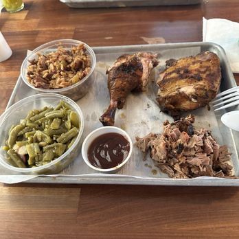Fatguy Southern Kitchen - Smoked chicken-pulled pork-red beans & rice-southern green beans - Barbeque Near Me - Lascassas, Tennessee