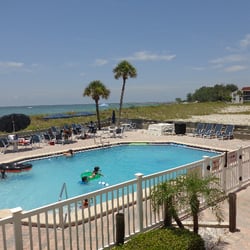 Quarterdeck - Quarterdeck pool on the beach