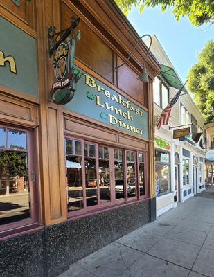 O'Malley's On Main by null