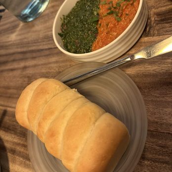 Causwells - Pull apart bread - New American Near Me - San Francisco, California