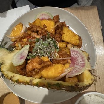 Thai Social - Crispy Chicken Cashew with Pineapple - Thai Near Me - New York, New York Thai Social - Crispy Chicken Cashew with Pineapple - Thai Near Me - New York, New York