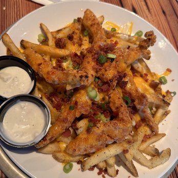 Miller's Ale House - ZINGERS MOUNTAIN MELT - Sports Bars Near Me - Watchung, New Jersey
