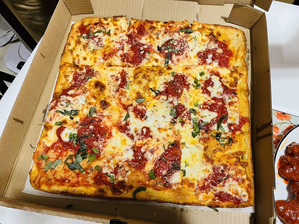 ROMAN’S PIZZA HOUSE Updated May 2024 42 Photos & 78 Reviews 608