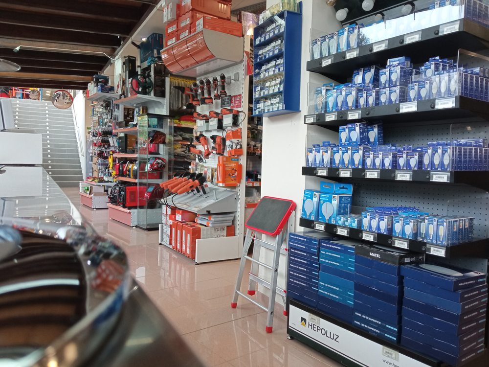 MATERIALES DE CONSTRUCCIÓN FERNANDO ALONSO SL Hardware Stores