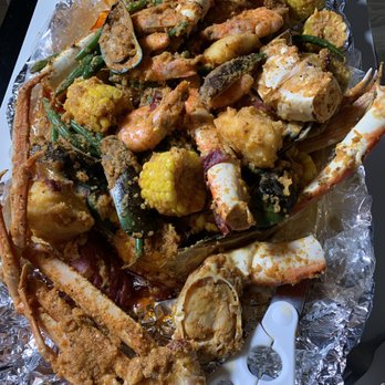 Lowcountry South Loop - Cajun/Creole Near Me - Chicago, Illinois
