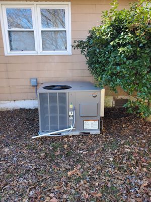 A/C & Heater Installation - AIR CONDITIONER INSTALLATION:
An air conditioner is something that almost everyone in the Norfolk, Virginia area needs during the summer! With plentiful warm days throughout the year, the ability to go indoors and keep your cool is something that is not only enjoyable, but necessary. Here at Murillo Mechanical, we want to help you stay cool throughout the year with a quality air conditioner installation. If you have been looking for a team who can get your air conditioner installation done right in a timely fashion and with straightforward pricing, we are here for you.

FURNACE INSTALLATION:
Do you need furnace installation at your newly constructed residence in Norfolk, Virginia? Have you have added an addition or completed major renovations and need a secondary unit? Or do you need a replacement furnace in your existing home? Whatever your reasons for needing furnace installation, you can count on our help here at Murillo Mechanical. We have been serving residential and light commercial HVAC customers in the Norfolk area since 2006.

BOILER INSTALLATION:
If you are in the process of having a home or small commercial property built in the Norfolk, Virginia area, one of the decisions you will need to make is whether to go with furnace or boiler installation for heating. At Murillo Mechanical, we are happy to explain the differences between these two heating systems so you can make an informed decision. Not all HVAC companies offer boiler installation, but since we do, we are in a position to share with you some of the advantages of going this route.