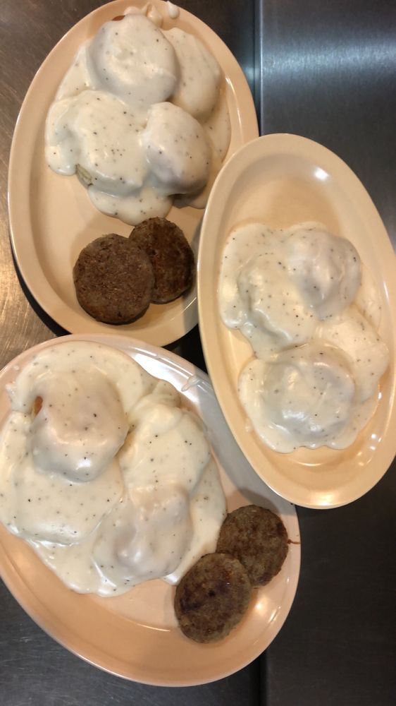 DAIRY HUT Updated July 2024 104 Photos 127 7th St, Obion