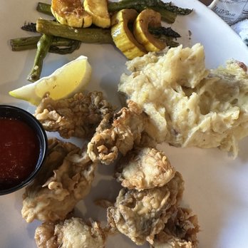 Finn's Fish House - Flash fried oysters with garlic mashed - Seafood Near Me - Seaside, Oregon