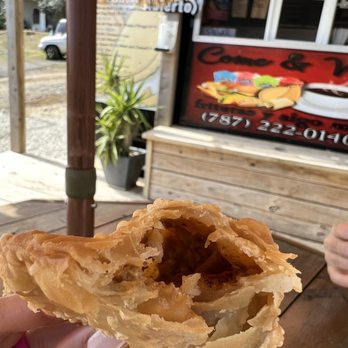 Come & Vete - Pastelillo de Pionono - sweet plantains, ground beef and cheese. - Food Trucks Near Me - Culebra, Puerto Rico Come & Vete - Pastelillo de Pionono - sweet plantains, ground beef and cheese. - Food Trucks Near Me - Culebra, Puerto Rico