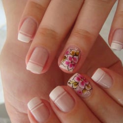 1st Nails