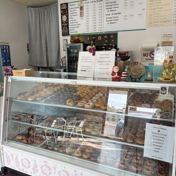Donut Palace - Donuts Near Me - Pflugerville, Texas Donut Palace - Donuts Near Me - Pflugerville, Texas