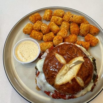 The Magic Food Bus - Messy Italian - Burgers Near Me - Louisville, Colorado