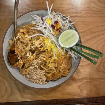 Oraan Thai Eatery - Pad thai - Thai Near Me - San Francisco, California Oraan Thai Eatery - Pad thai - Thai Near Me - San Francisco, California