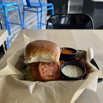 sneakybird - Chicken Sandwich - Chicken Wings Near Me - Scottsdale, Arizona sneakybird - Chicken Sandwich - Chicken Wings Near Me - Scottsdale, Arizona