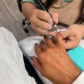 Del Mar Nail Bar - Gel Fill-In with Kathy - Nail Salons Near Me - Del Mar, California