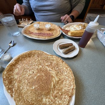 Water Wheel Breakfast & Gift House - Breakfast & Brunch Near Me - Jefferson, New Hampshire Water Wheel Breakfast & Gift House - Breakfast & Brunch Near Me - Jefferson, New Hampshire