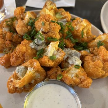 Truxton's American Bistro - Cauliflower - New American Near Me - Los Angeles, California Truxton's American Bistro - Cauliflower - New American Near Me - Los Angeles, California