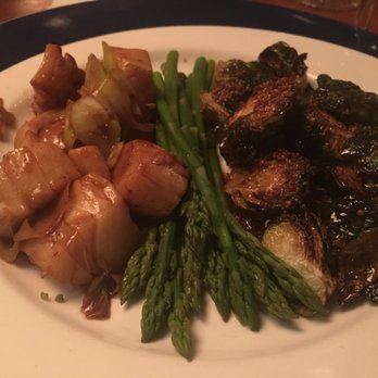 Blue Pointe Oyster Bar and Seafood Grill - Scallops with asparagus and Brussels sprouts! - Seafood Near Me - Fort Myers, Florida Blue Pointe Oyster Bar and Seafood Grill - Scallops with asparagus and Brussels sprouts! - Seafood Near Me - Fort Myers, Florida