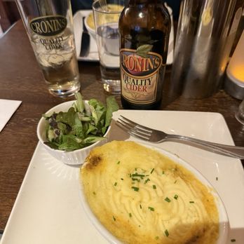Cronins Restaurant - Shepherds pie and Cronins own cider - Irish Near Me - Killarney, Kentucky