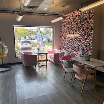 Sweet and Bubble - Nice seating area - Desserts Near Me - Delmar, New York