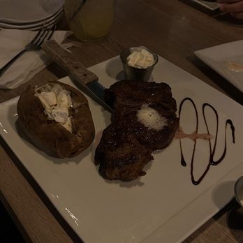 Claudio's Bistro - If y'all wanna come to a nice fancy restaurant this place is just the spot!!! Bartender Christina made the best drinks. - American Near Me - Woodruff, South Carolina