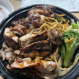 Spicy Chicken Breast Noodle Bowl