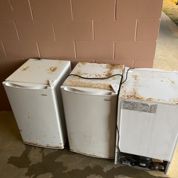 Express Inn & Suites - three refrigerators with rust on them - Hotels Near Me - Palestine, Texas Express Inn & Suites - three refrigerators with rust on them - Hotels Near Me - Palestine, Texas