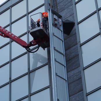 Konrad-Koch-Quartier - vom Hubsteier aus wird die Befestigung vorgenommen - Shopping Centers Near Me - Braunschweig, NI