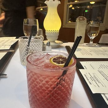 The Mountain House - Mocktail - New American Near Me - Woodside, California