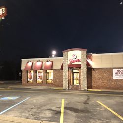 Wendy's - Side of building and sign