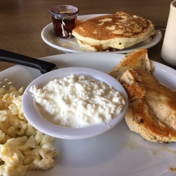 The Cracked Egg - Protein breakfast with pancakes - Breakfast & Brunch Near Me - Phoenix, Arizona The Cracked Egg - Protein breakfast with pancakes - Breakfast & Brunch Near Me - Phoenix, Arizona