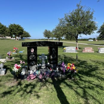 Holy Redeemer Cemetery - Funeral Services & Cemeteries Near Me - Desoto, Texas Holy Redeemer Cemetery - Funeral Services & Cemeteries Near Me - Desoto, Texas