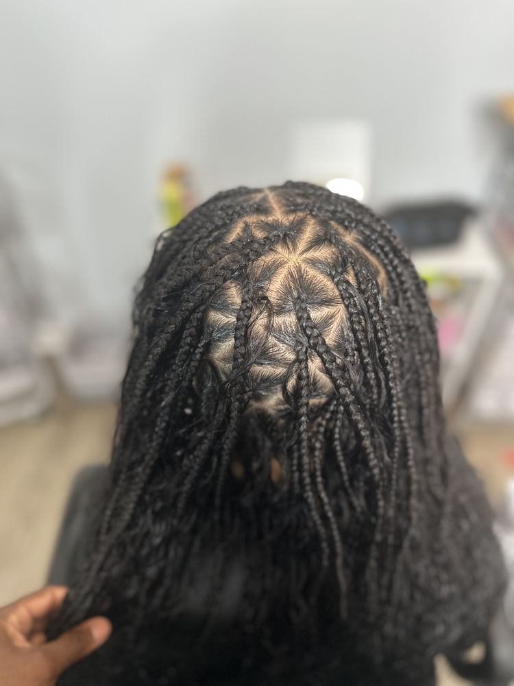 Adri J Braiding Logo