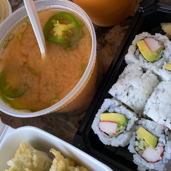 Bangkok Belly - California Roll, Golden California Roll, Spicy Miso Soup, Thai Ice Tea - Sushi Bars Near Me - Chicago, Illinois