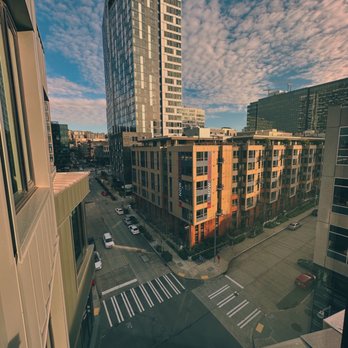 Moxy Seattle Downtown - Hotels Near Me - Seattle, Washington