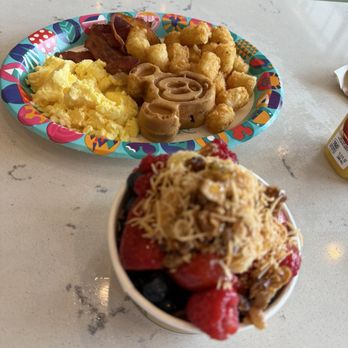 Gasparilla Island Grill - Açaí Bowl and Breakfast Platter - American Near Me - Lake Buena Vista, Florida Gasparilla Island Grill - Açaí Bowl and Breakfast Platter - American Near Me - Lake Buena Vista, Florida