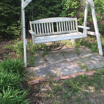 Semper Fi Land - "Weeding" and "Edging", courtesy of Semper Fi Yard Service. - Landscaping Near Me - Yorkville, Illinois