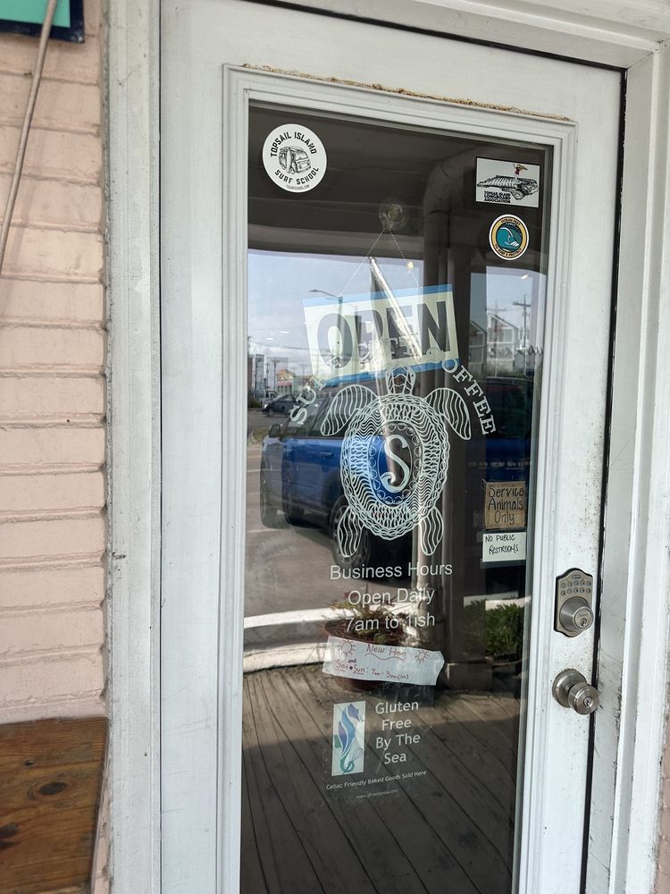 SURF CITY COFFEE Updated July 2024 32 Photos & 38 Reviews 205 Roland Ave, Surf City, North