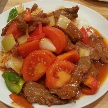 Cheung Hing - Beef and Tomato over rice. Great taste plus even the onions were good. - Barbeque Near Me - San Mateo, California
