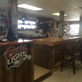 Star Point Trading Post - Service Bar - Grocery Near Me - Imlay, Nevada