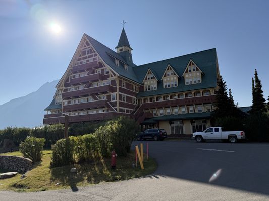 Prince Of Wales Hotel by null