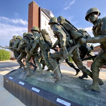 Veteran's Memorial Museum - 09.04.20 50-man statue on display in Branson - Museums Near Me - Branson, Missouri Veteran's Memorial Museum - 09.04.20 50-man statue on display in Branson - Museums Near Me - Branson, Missouri