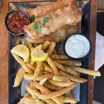 Ballast Point Brewing Long Beach - Fish and chips - Breweries Near Me - Long Beach, California