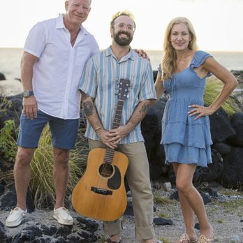 Guy with Guitar - Musicians Near Me - Kealakekua, Hawaii Guy with Guitar - Musicians Near Me - Kealakekua, Hawaii