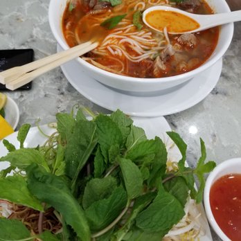 Pho Que Huong - Bun bo Hue - Vietnamese Near Me - Honolulu, Hawaii