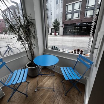 Lekko Coffee - Coffee & Tea Near Me - Cleveland, Ohio