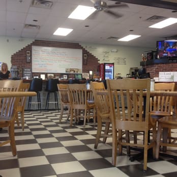 Joshua's Kitchen - The inside of Joshua's Kitchen - American Near Me - Mulberry, Florida